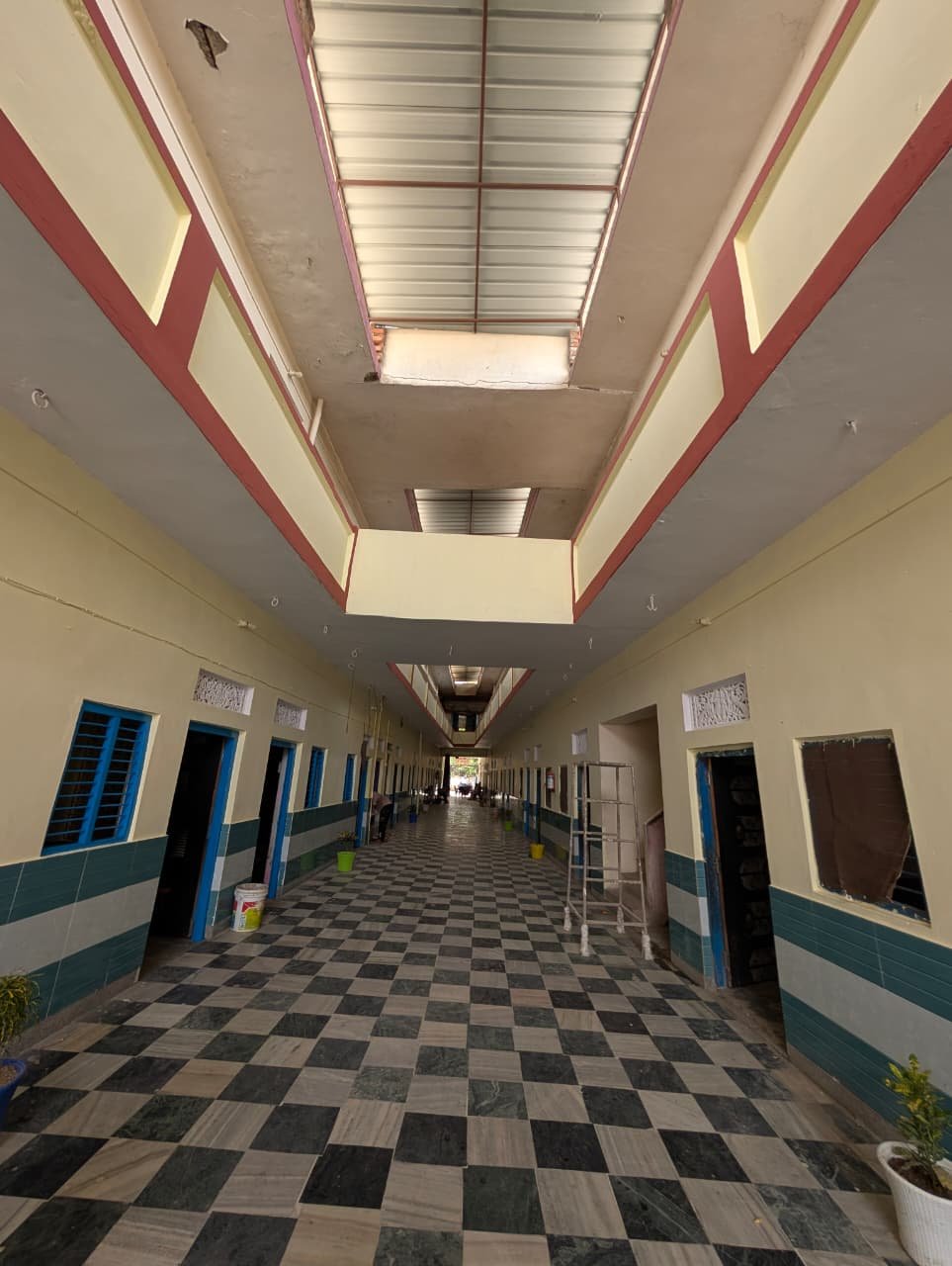 A.L.Y. Mainpuriya Inter College campus photograph